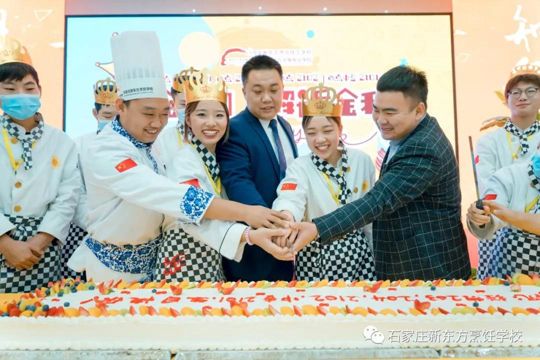 `流金歲月 邂逅金秋` 生日會丨按時長大，祝你永遠快樂！