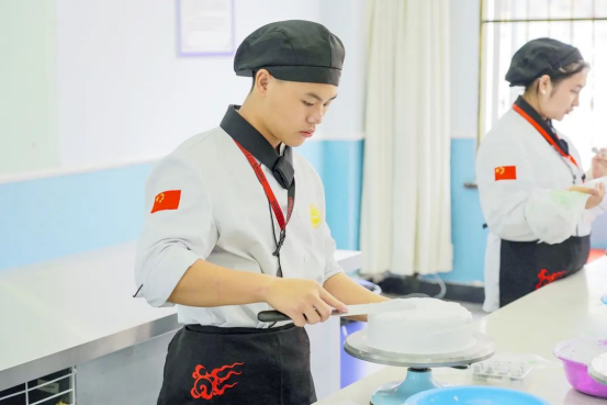 00后學(xué)什么技術(shù)好？汽修、廚師、計算機(jī)哪個好？526.png