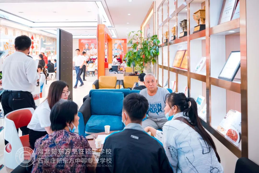 擇校不滿意，及時(shí)止損！轉(zhuǎn)學(xué)河北新東方收獲更好未來(lái)