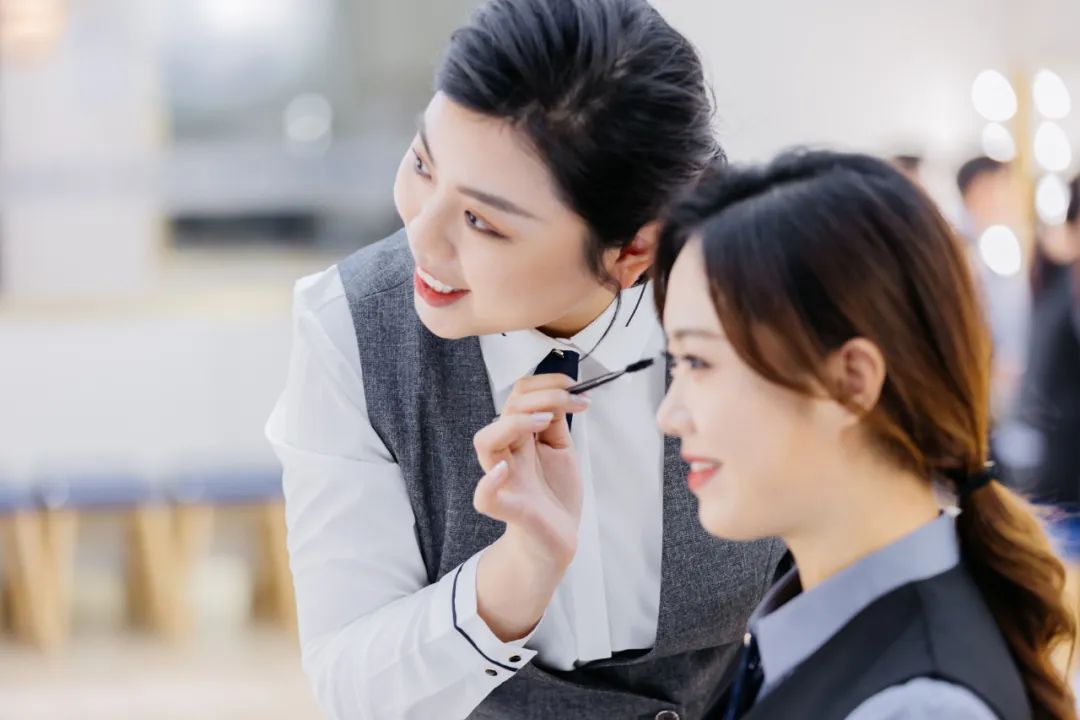 別卷學(xué)歷了 看形象設(shè)計(jì)！