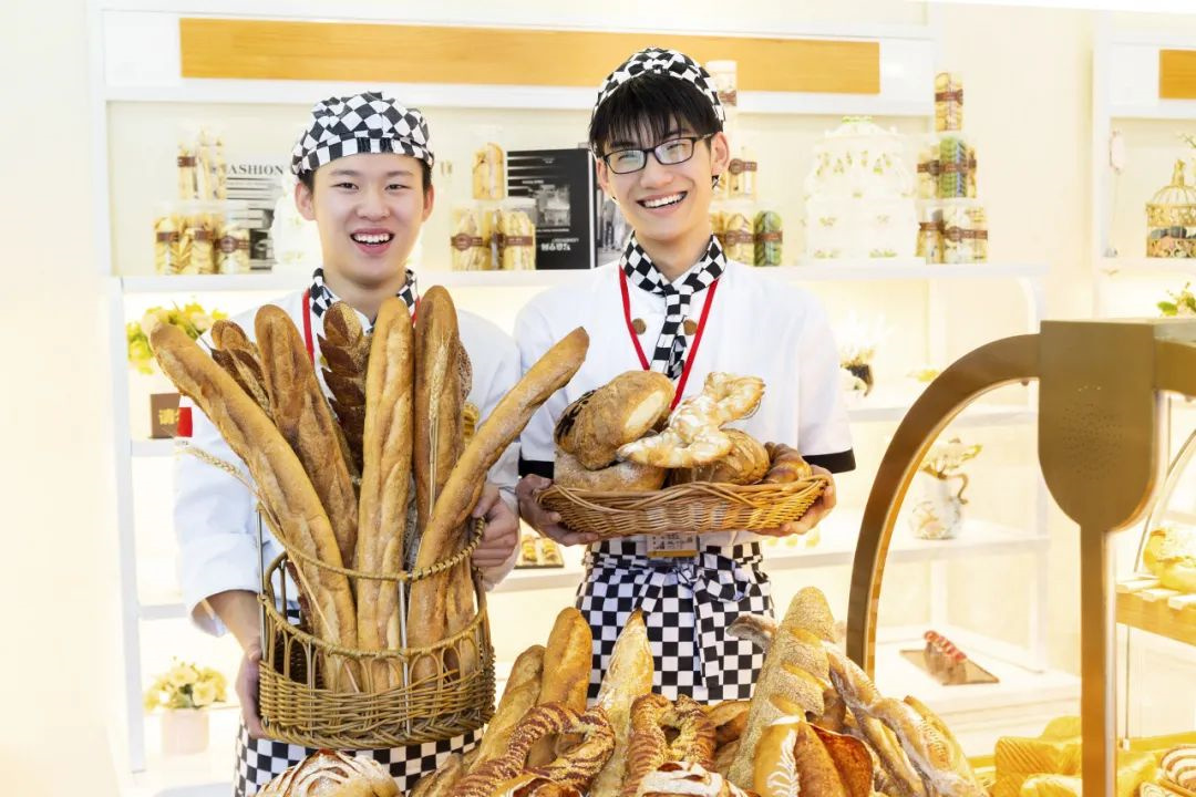 以春之名丨在河北新東方，送你一束特別的“花”