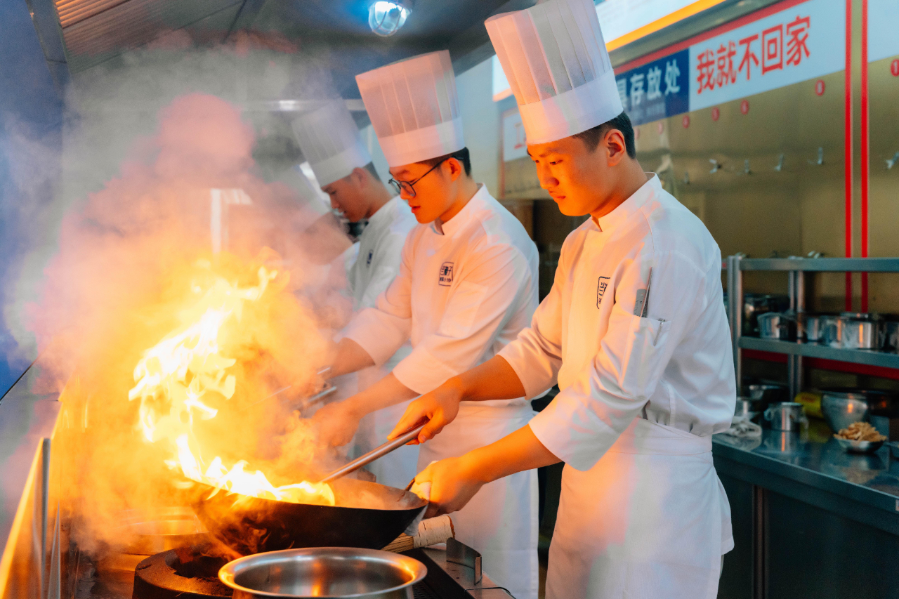 什么工作不會(huì)被AI替代?揭秘就業(yè)難背后的真相！