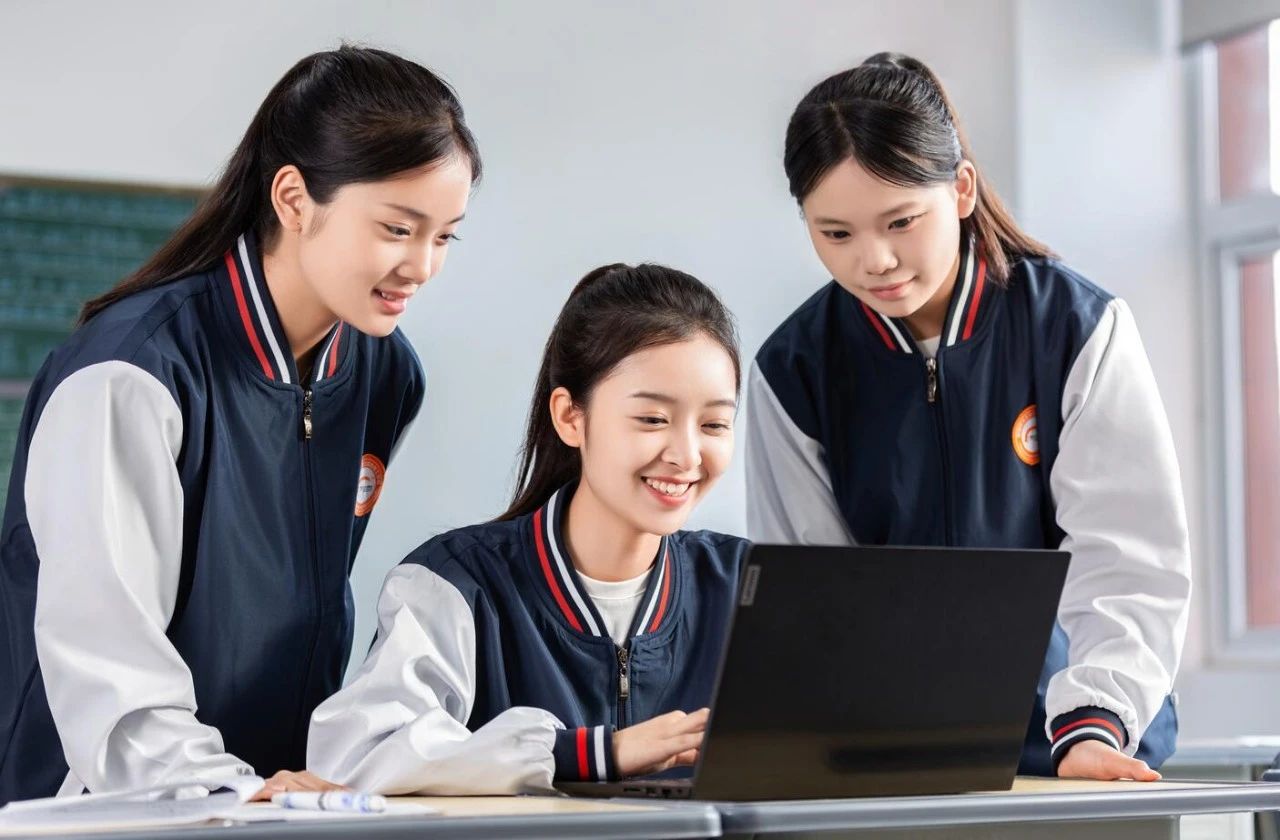 終章落筆，新程啟封 | 高考結(jié)束后應(yīng)該做什么？這件事家長(zhǎng)一定要注意！