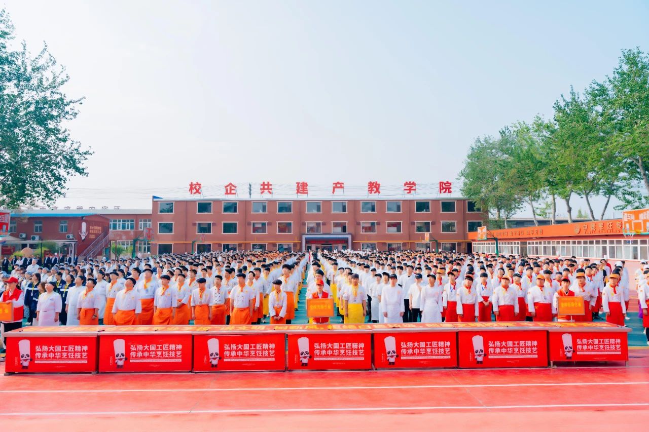 拒絕白色垃圾，創(chuàng)建綠色校園丨河北新東方全?？倓訂T，爭做校園環(huán)保先鋒！